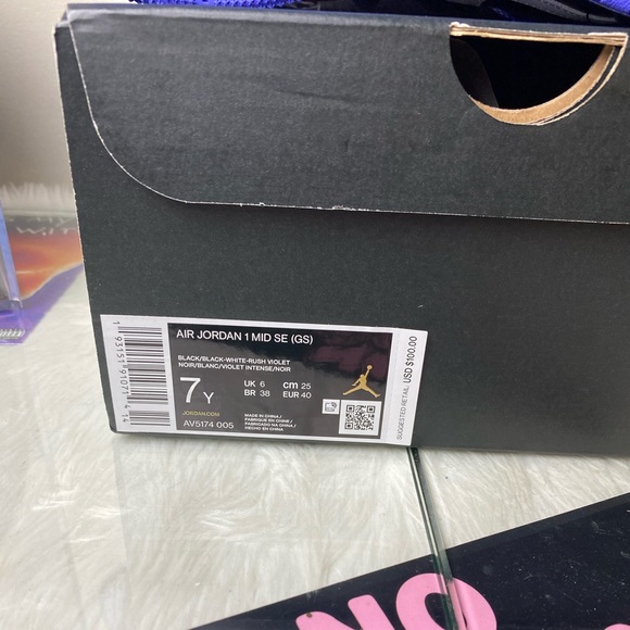 🆕 - Air Jordan 1 Mid Tiger Stripe - Size: Mens 7 - Picture 11 of 11